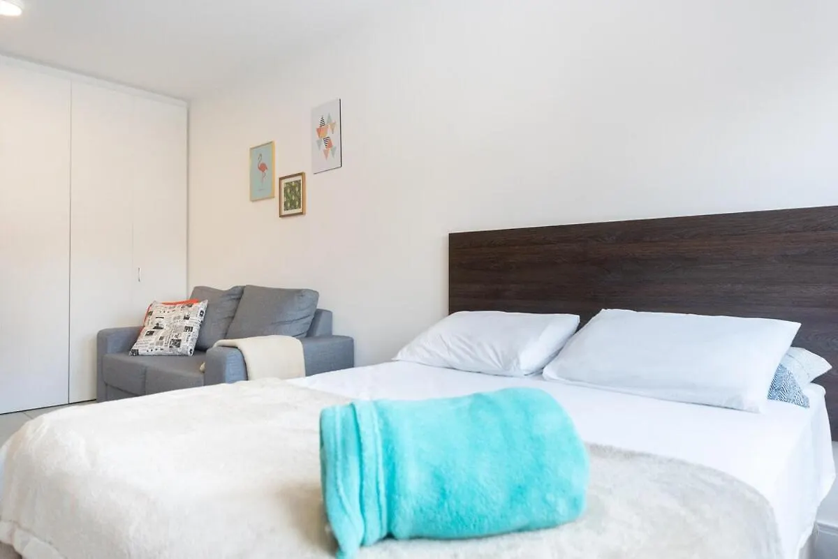 Estudio Pueblo 1 - Sophistication Porto Alegre 0*,
